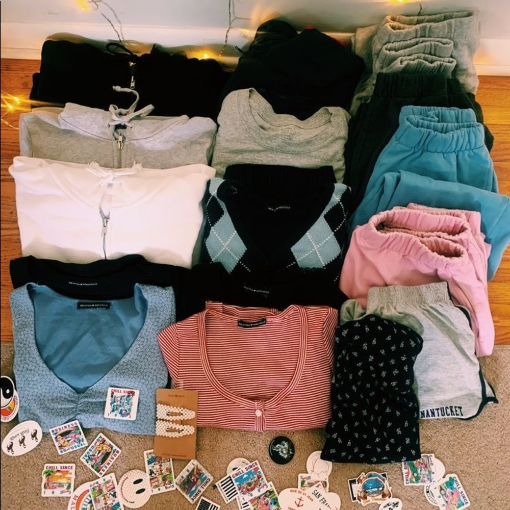 BRANDY MELVILLE MYSTERY BOX 2 📦